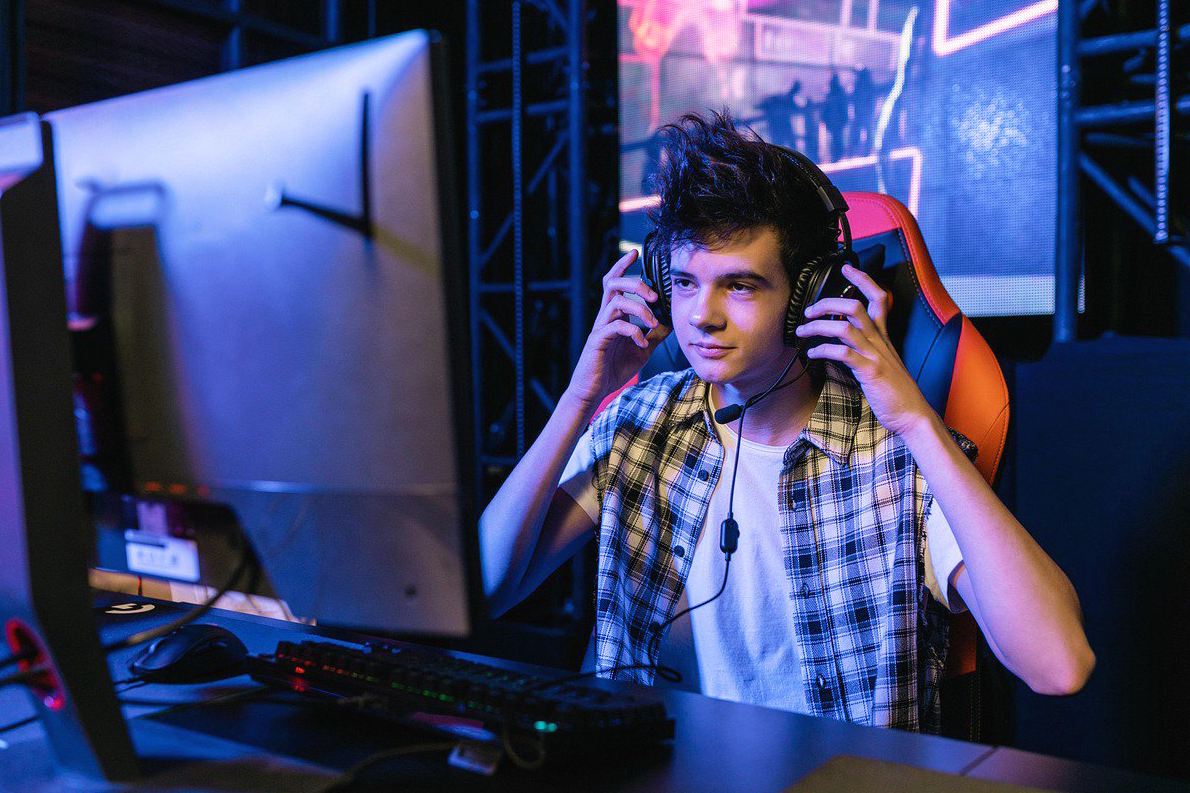 Weekly Strategy Series. Master Advanced Techniques with Expert Gamers